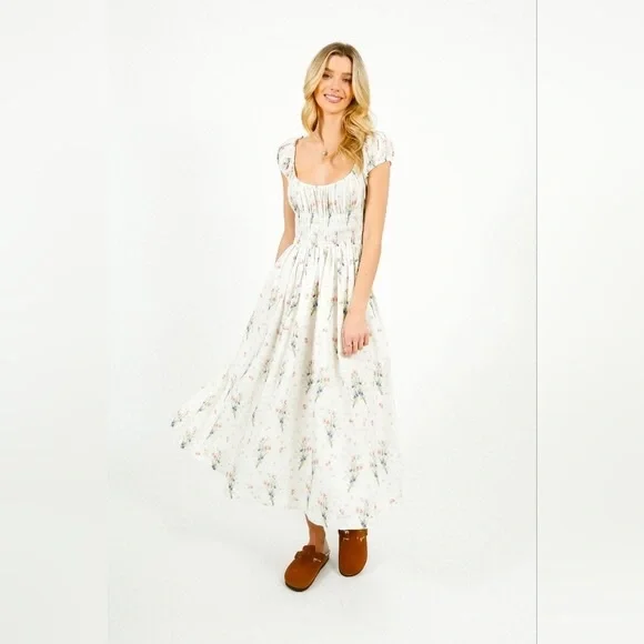 NWOT Quinley Dress in Painted Bouquet